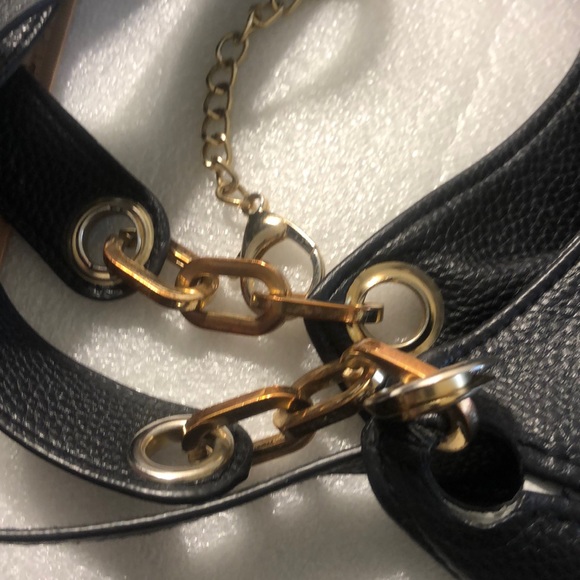 Michael Korea black purse. - Picture 14 of 16